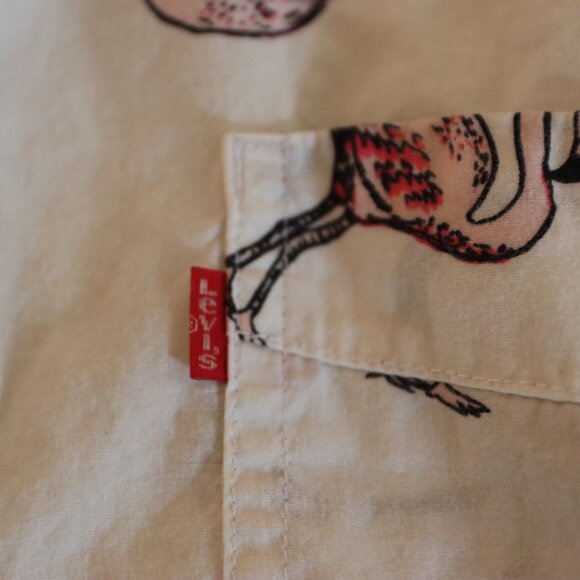 Levi's Button Up Flamingo Shirt Size Med - Picture 4 of 6